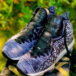 Mens Lebron 17